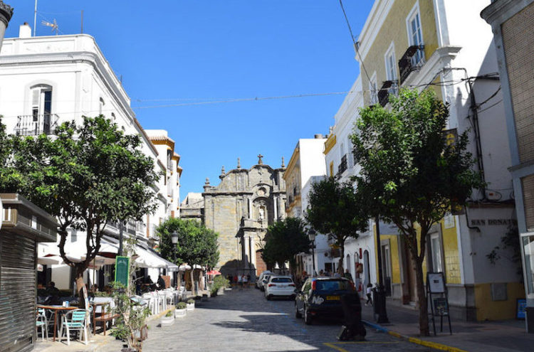 Cosa vedere a Tarifa in un giorno, l'Iglesia di San Mateo