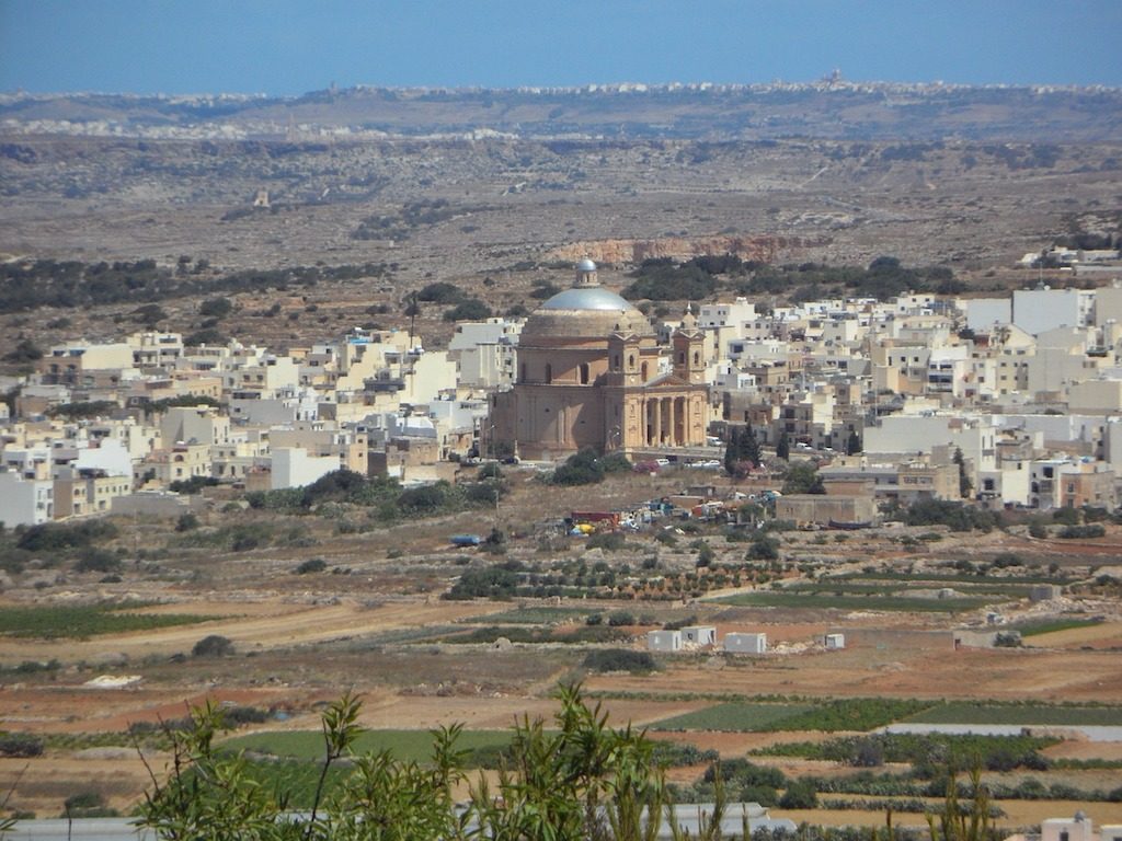 Festival delle fragole di Mġarr, vista sulla Parish Church